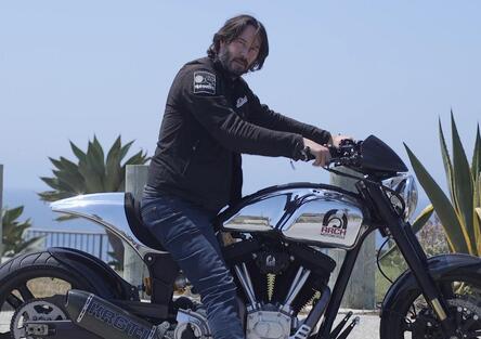 La ARCH da 120000 dollari di Keanu Reeves è stata vandalizzata (di nuovo)