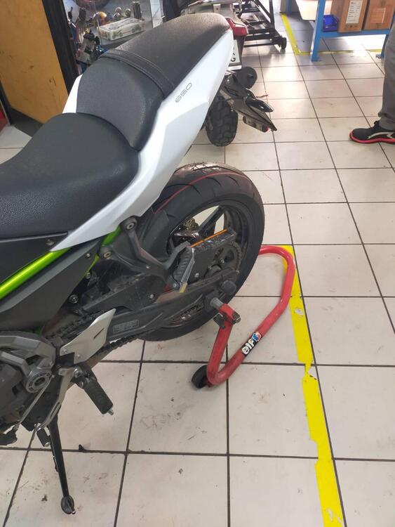 Kawasaki Z 650 (2017 - 19) (3)