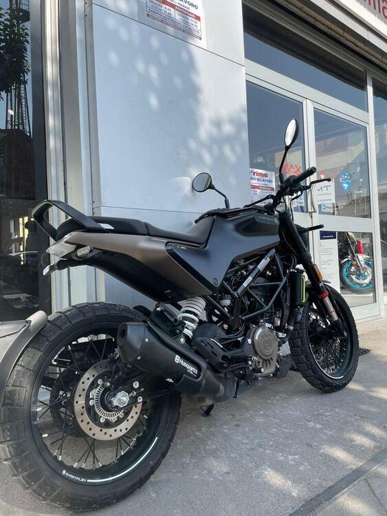 Husqvarna Svartpilen 125 (2021 - 23) (2)