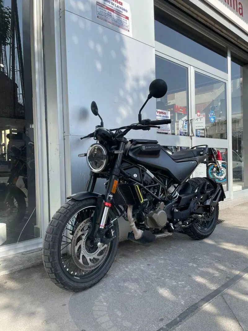 Husqvarna Svartpilen 125 (2021 - 23) (6)