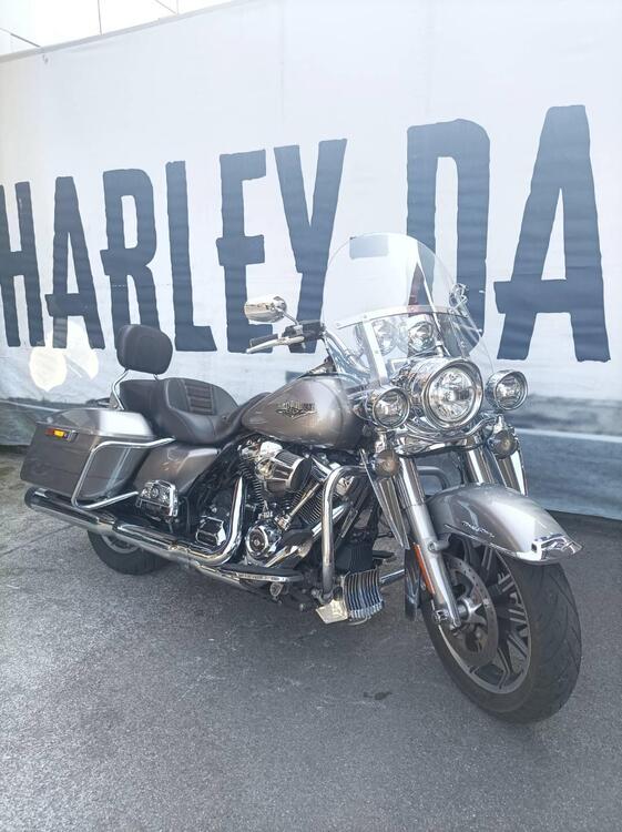 Harley-Davidson 107 Road King Classic (2017 - 18) - FLHRC (2)