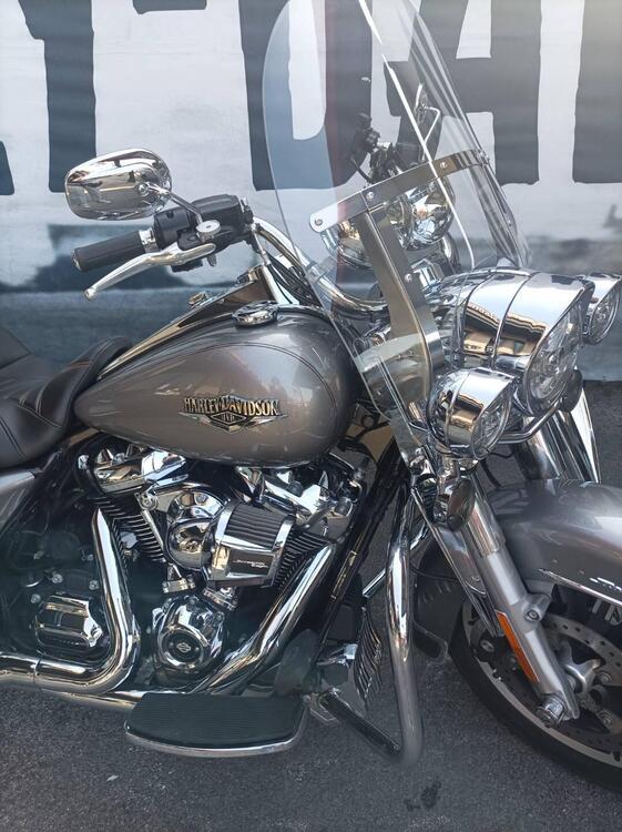 Harley-Davidson 107 Road King Classic (2017 - 18) - FLHRC (4)