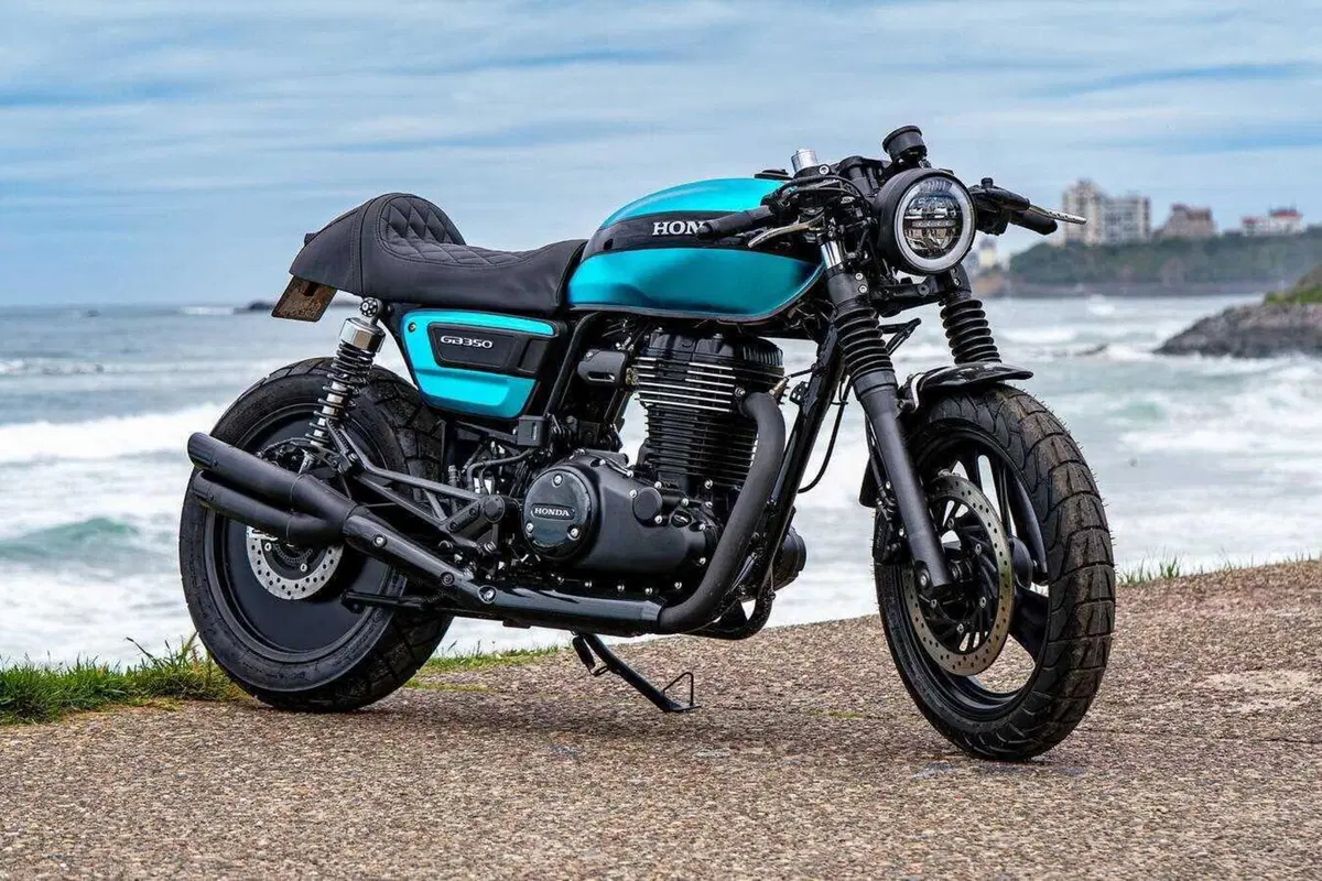 Honda Customs 2025: la GB350S si "trasforma" al festival Wheels and Waves [GALLERY]