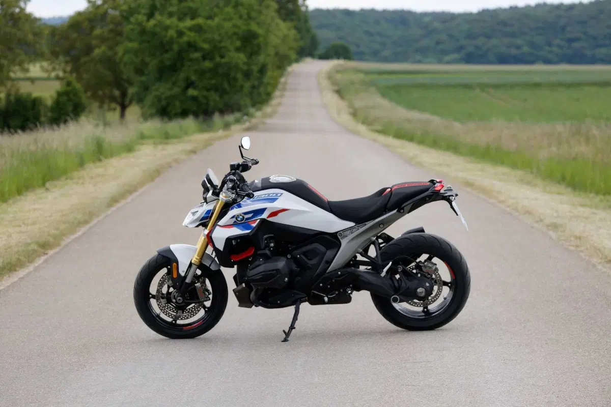 Perché la BMW R 1300 R mi ha deluso? Il TEST [VIDEO] (5)