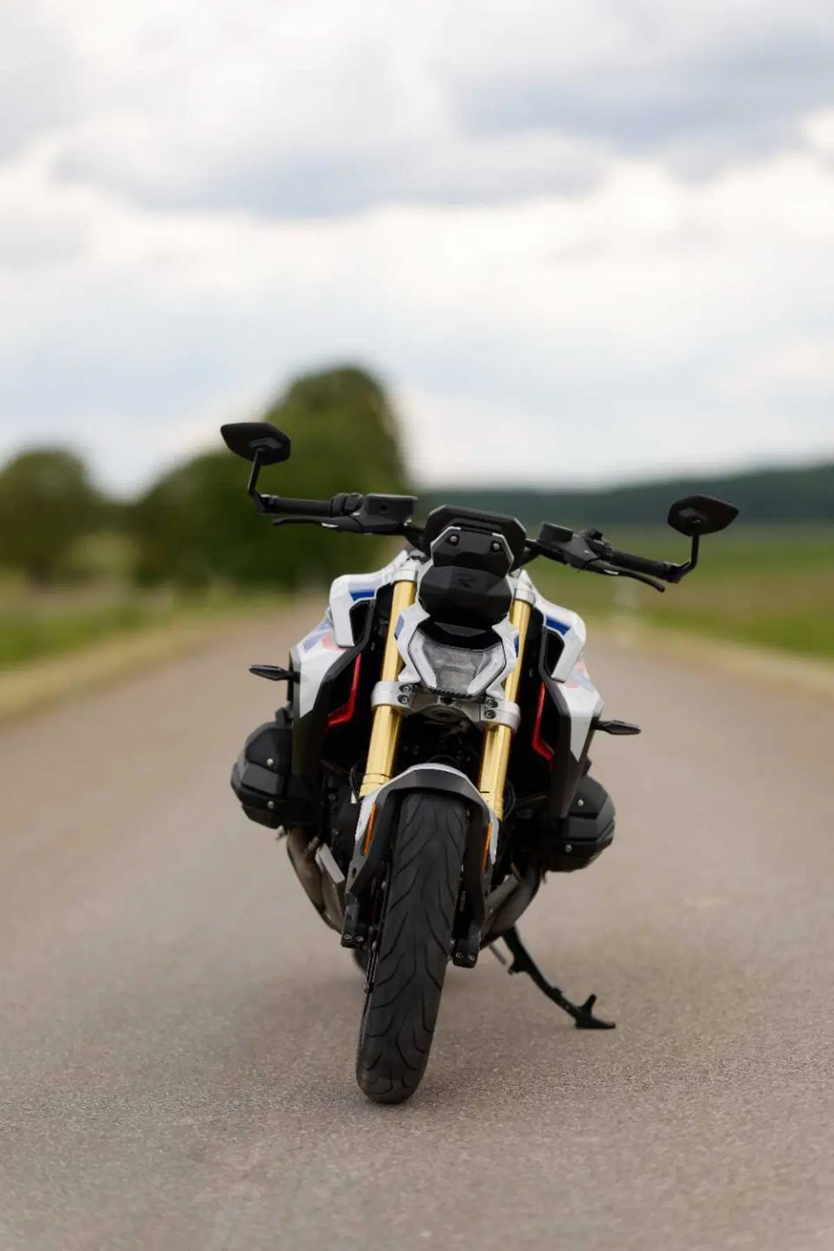 Perché la BMW R 1300 R mi ha deluso? Il TEST [VIDEO] (18)