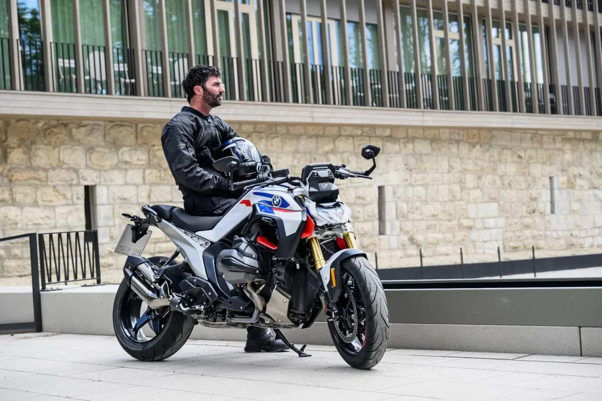 Perché la BMW R 1300 R mi ha deluso? Il TEST [VIDEO] (23)