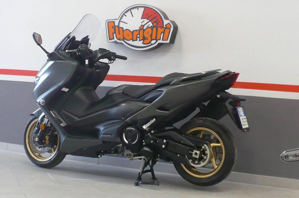 Yamaha T-Max 560 Tech Max (2021) (2)