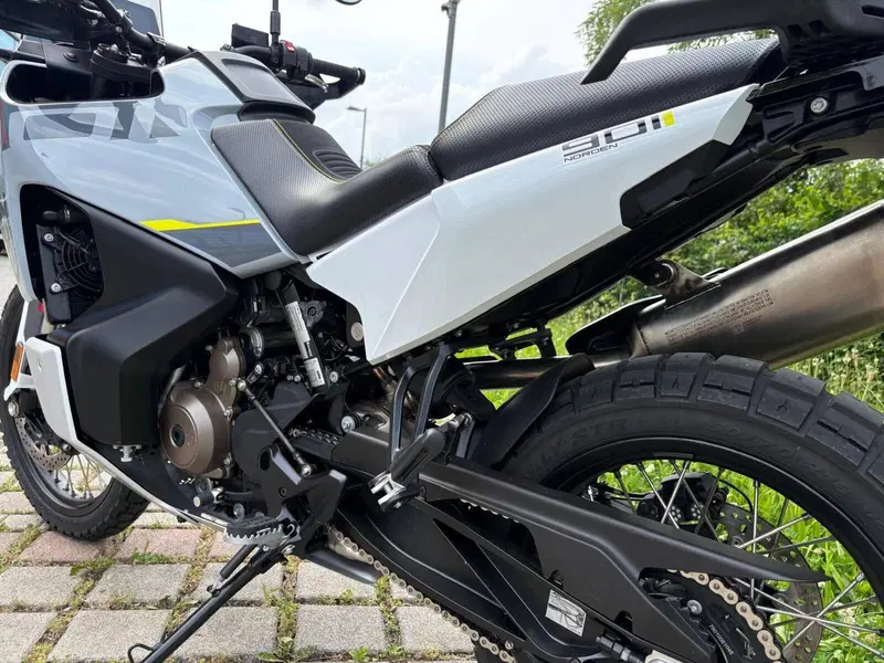 Husqvarna Norden 901 (2022 - 26) (3)