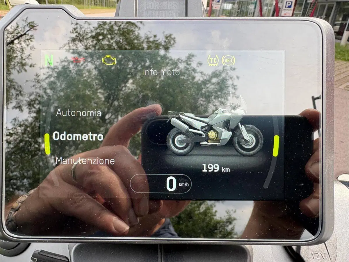 Husqvarna Norden 901 (2022 - 26) (9)