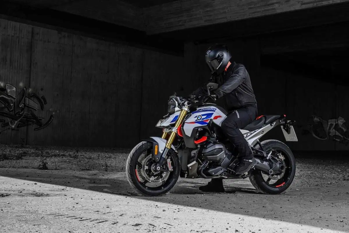 Perché la BMW R 1300 R mi ha deluso? Il TEST [VIDEO] (38)