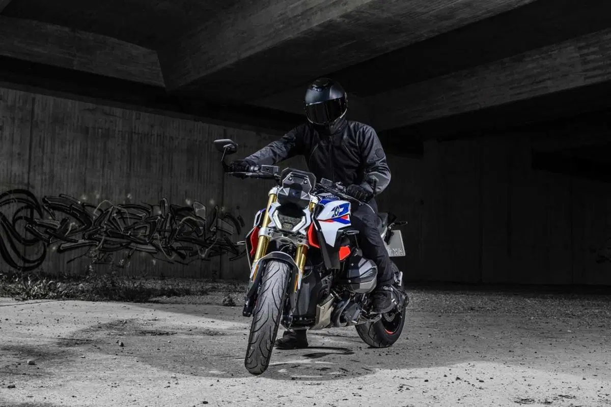 Perché la BMW R 1300 R mi ha deluso? Il TEST [VIDEO] (40)