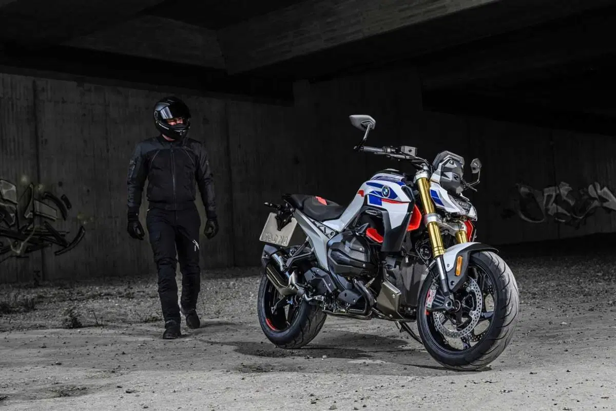 Perché la BMW R 1300 R mi ha deluso? Il TEST [VIDEO] (45)