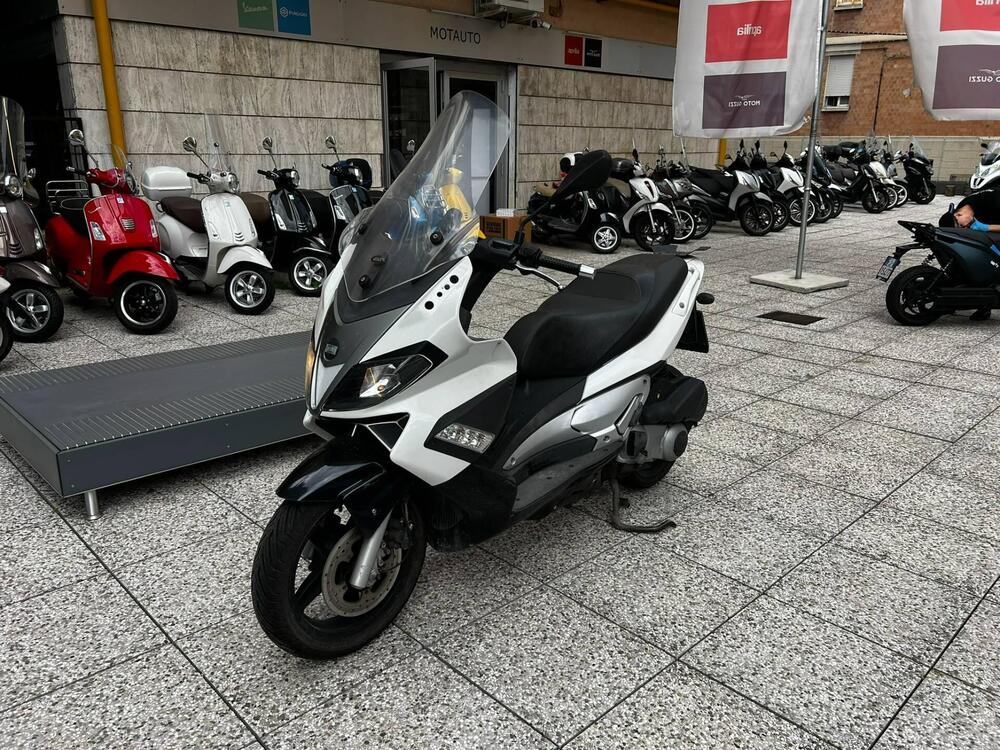 Aprilia SR Max 300 (2011 - 16) (2)