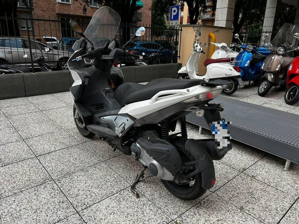 Aprilia SR Max 300 (2011 - 16) (3)