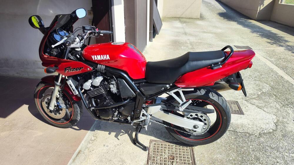 Yamaha FZS 600 Fazer (1998 - 01) (5)