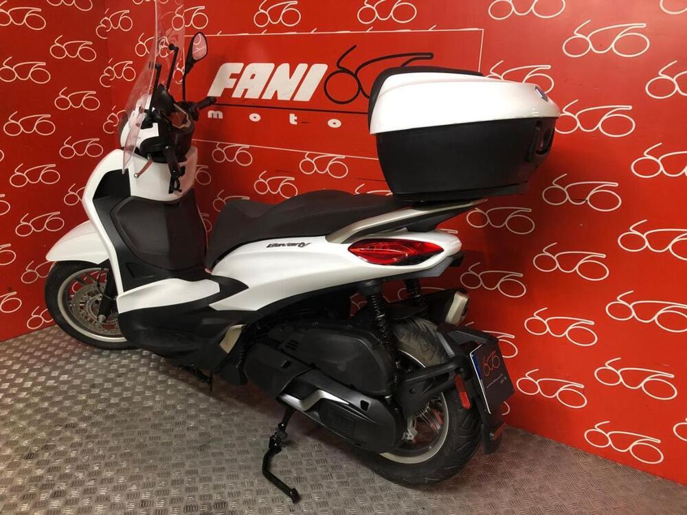 Piaggio Beverly 400 ABS-ASR (2021 - 24) (4)