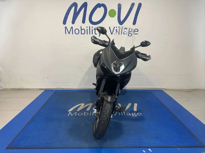 MV Agusta Turismo Veloce 800 Lusso SCS (2021 - 26) (7)
