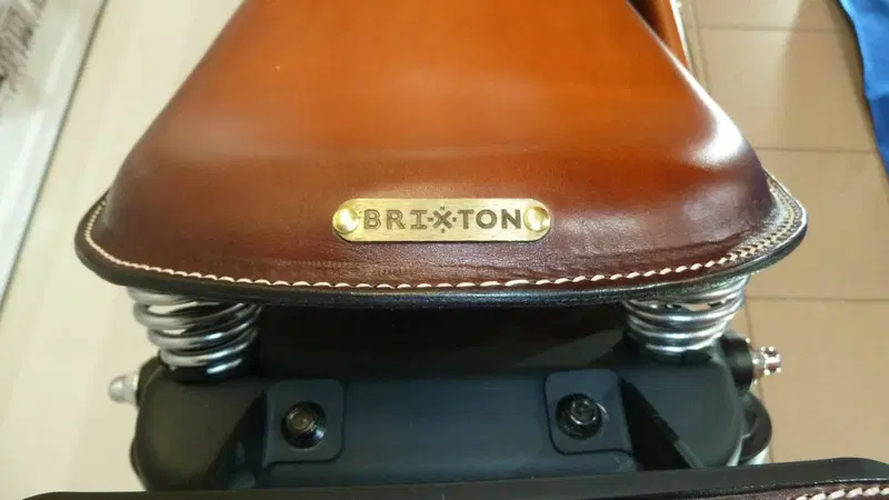 Brixton Motorcycles Rayburn 125 (2021 - 26) (4)