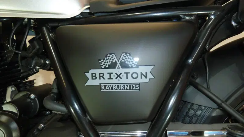 Brixton Motorcycles Rayburn 125 (2021 - 26) (8)