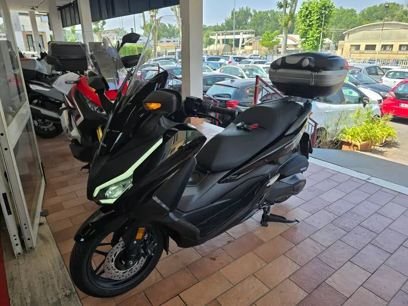 Honda Forza 350 (2025 - 26)