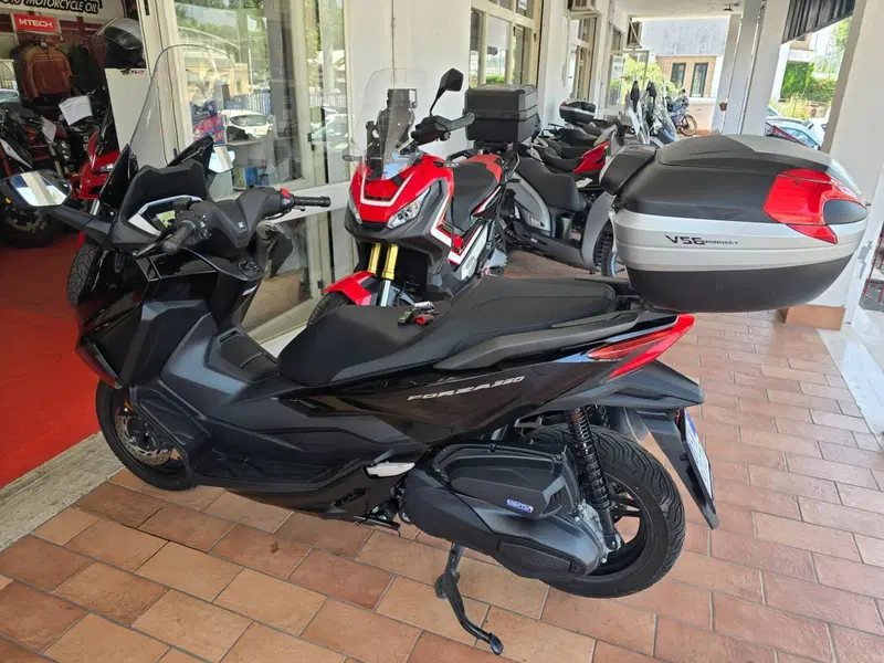 Honda Forza 350 (2025 - 26) (4)