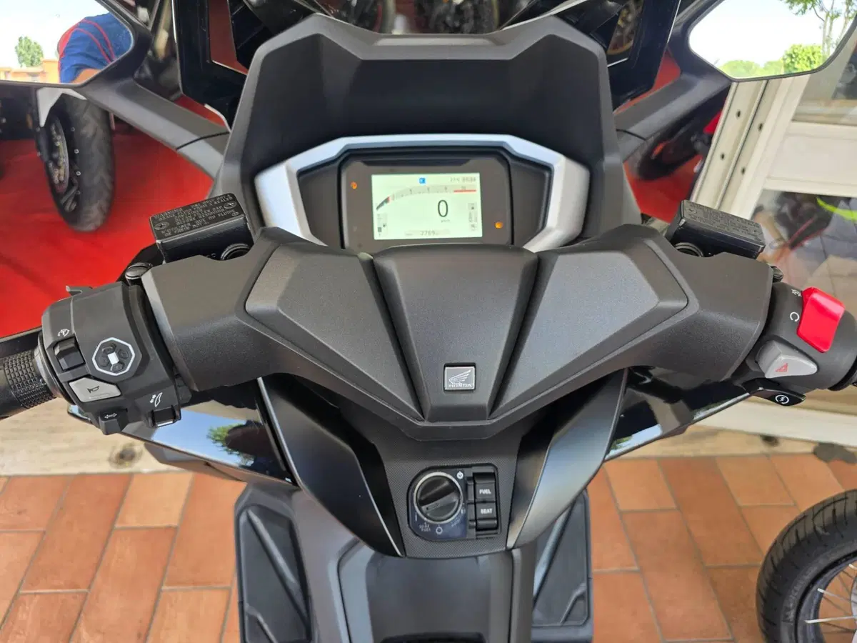 Honda Forza 350 (2025 - 26) (7)