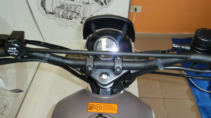 Brixton Motorcycles Felsberg 125 CBS (2021 - 25) (5)