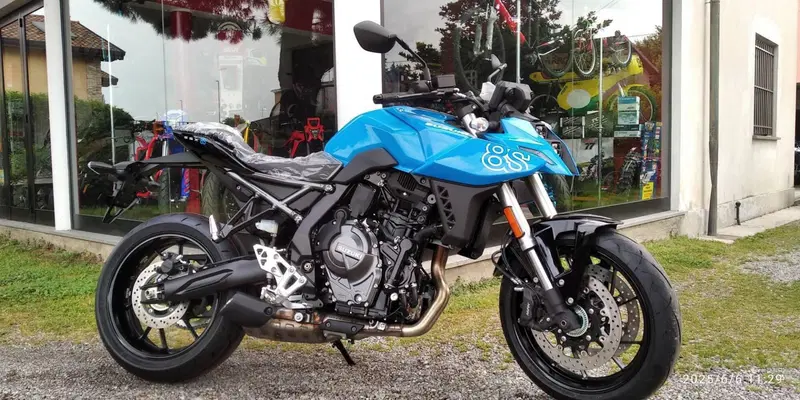 Suzuki GSX-8S (2025 - 26)