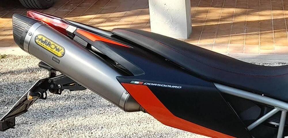 Dorsoduro terminali di scarico Arrow by Aprilia om (3)