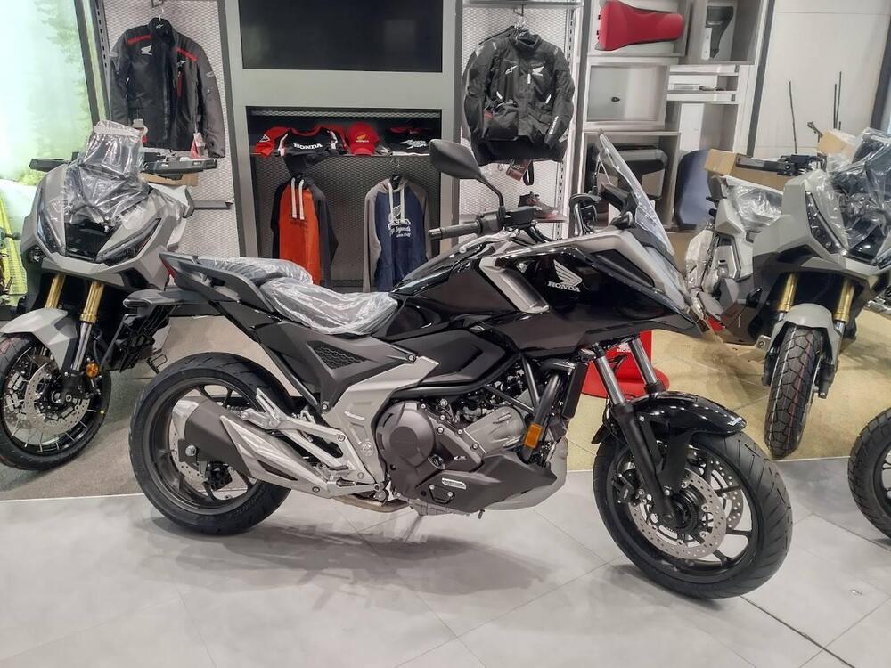 Honda NC 750 X (2025)