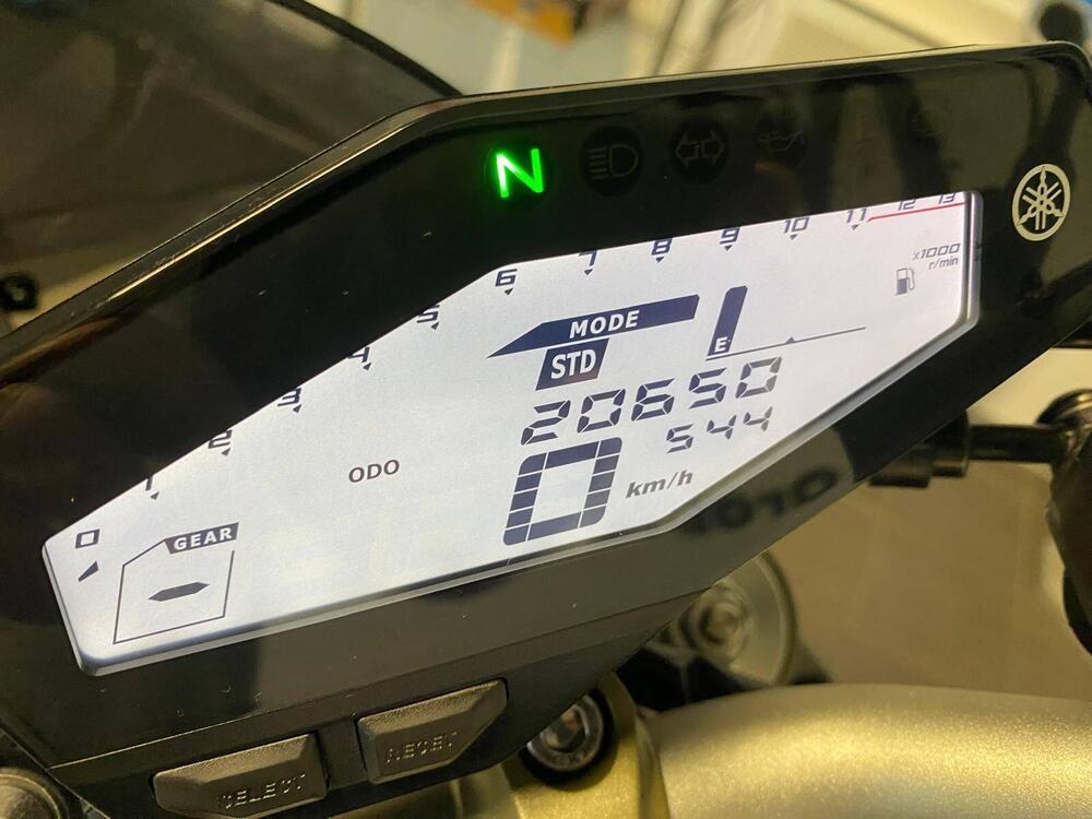 Yamaha MT-09 (2013 - 15) (5)