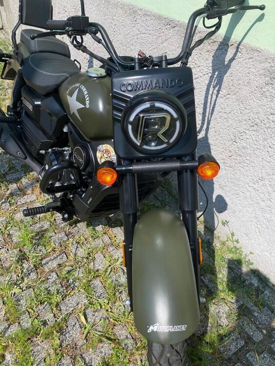 Um Italia Renegade Commando 300 (2023 - 24) (4)