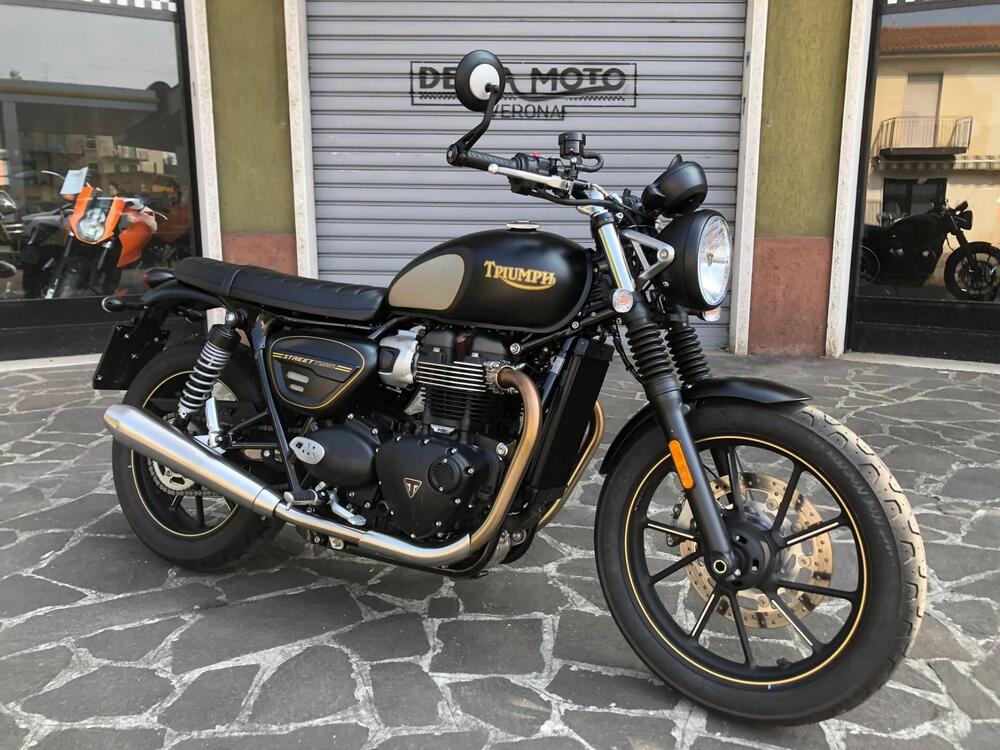 Triumph Street Twin 900 (2021 - 22)