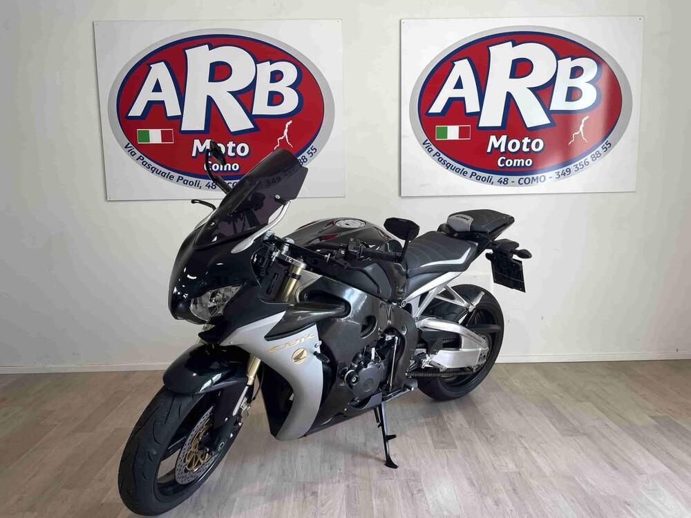 Honda CBR 1000 RR Fireblade (2008 - 11) (2)