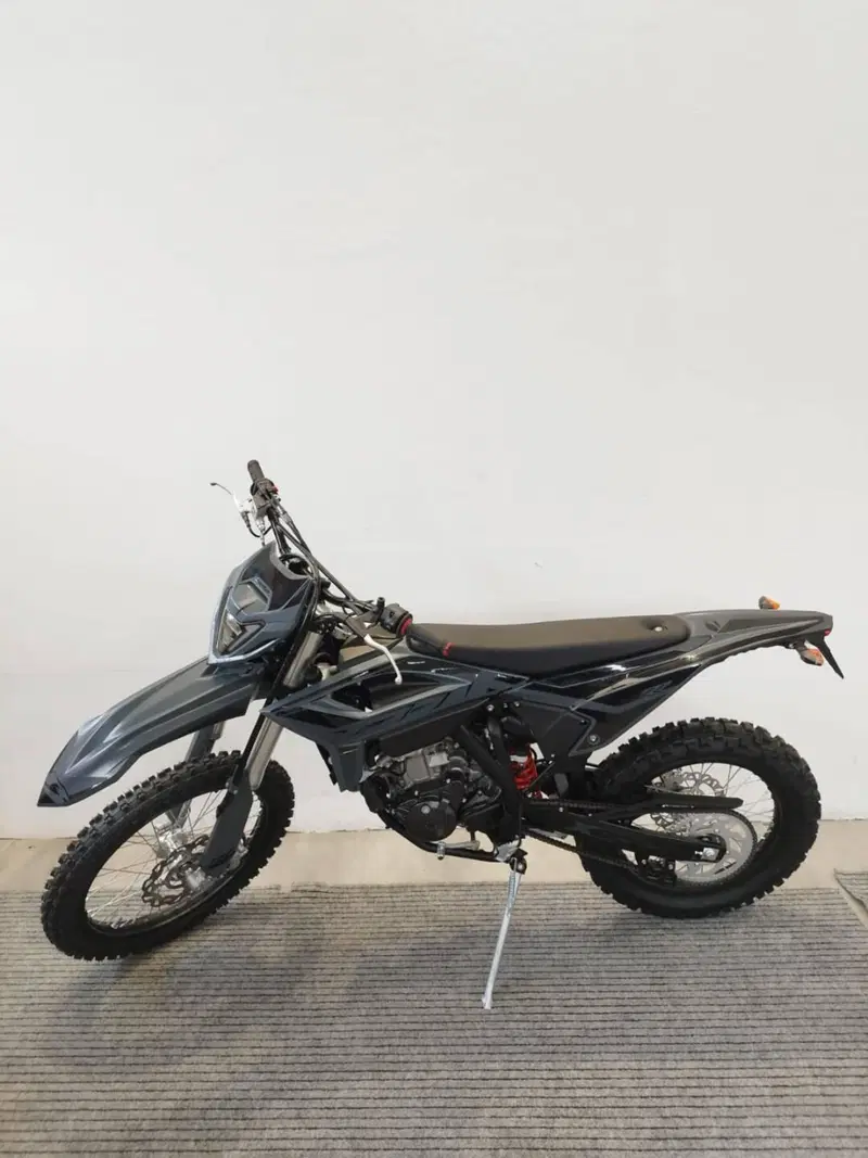 Betamotor RR 125 4T Enduro T - X Special Edition (2025 - 26) (2)