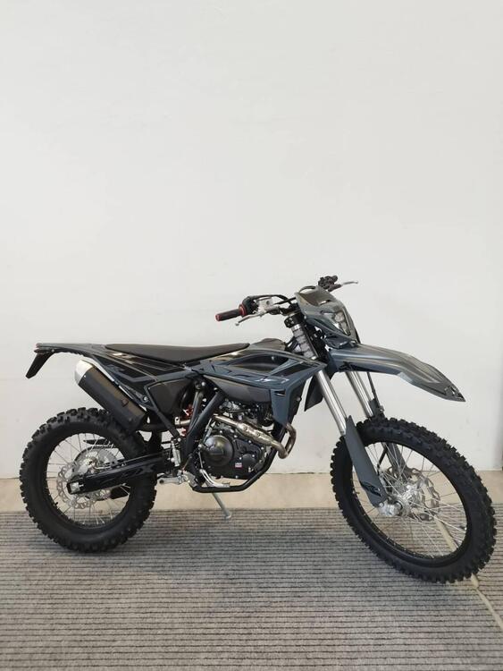 Betamotor RR 125 4T Enduro T - X Special Edition (2025)