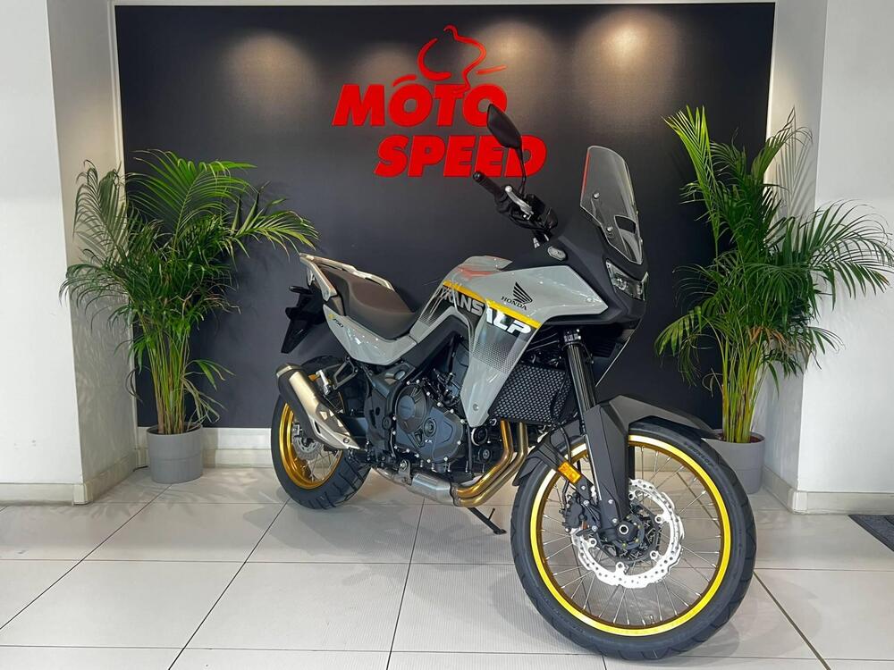 Honda Transalp XL750 (2025) (2)
