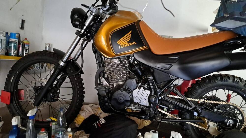 Honda NX 650 Dominator (1991 - 95) (4)