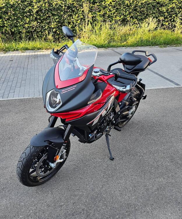 MV Agusta Turismo Veloce 800 Lusso (2021 - 22) (2)