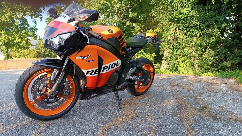 Honda CBR 1000 RR Fireblade (2008 - 11) (4)