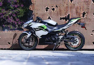 Kawasaki Ninja 7 Hybrid (2024 - 26) usata