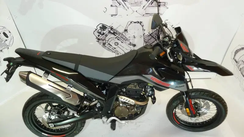 Malaguti XSM 125 (2021 - 26) (2)