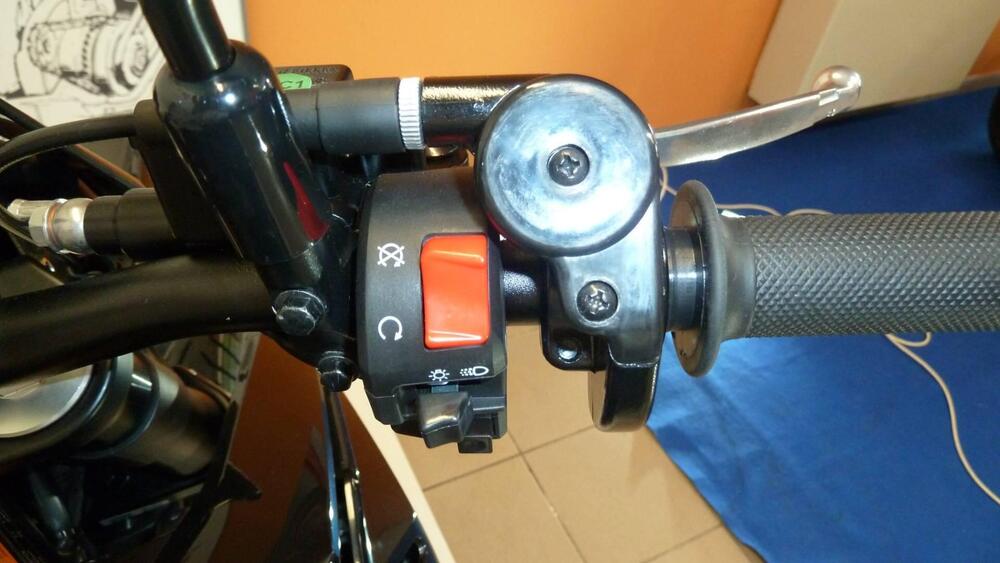 Malaguti XSM 125 (2021 - 25) (4)