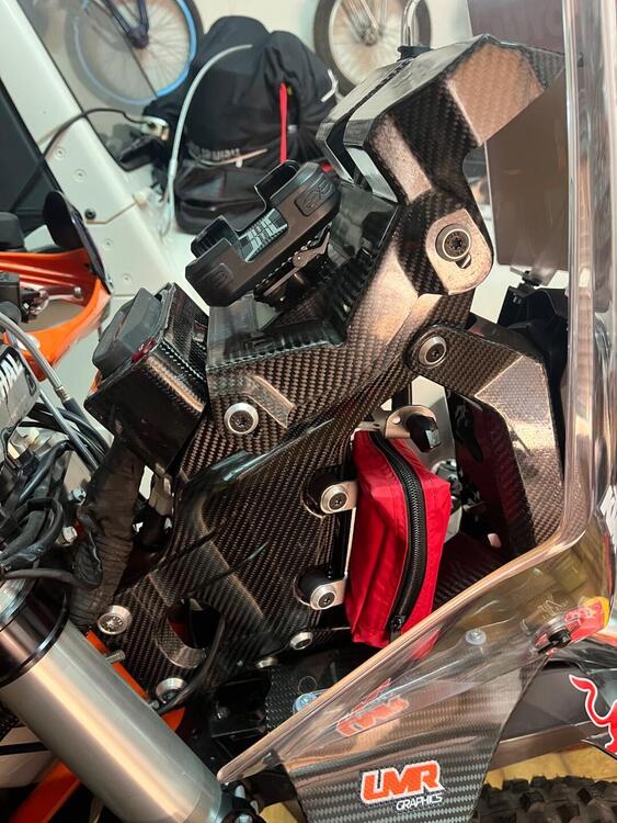 KTM 690 Enduro R (2022 - 25) (4)