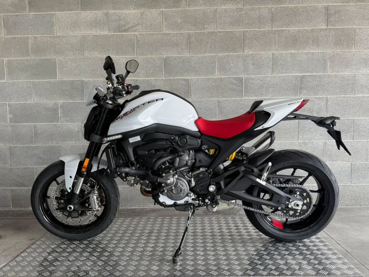 Ducati Monster 937 (2021 - 25) (3)