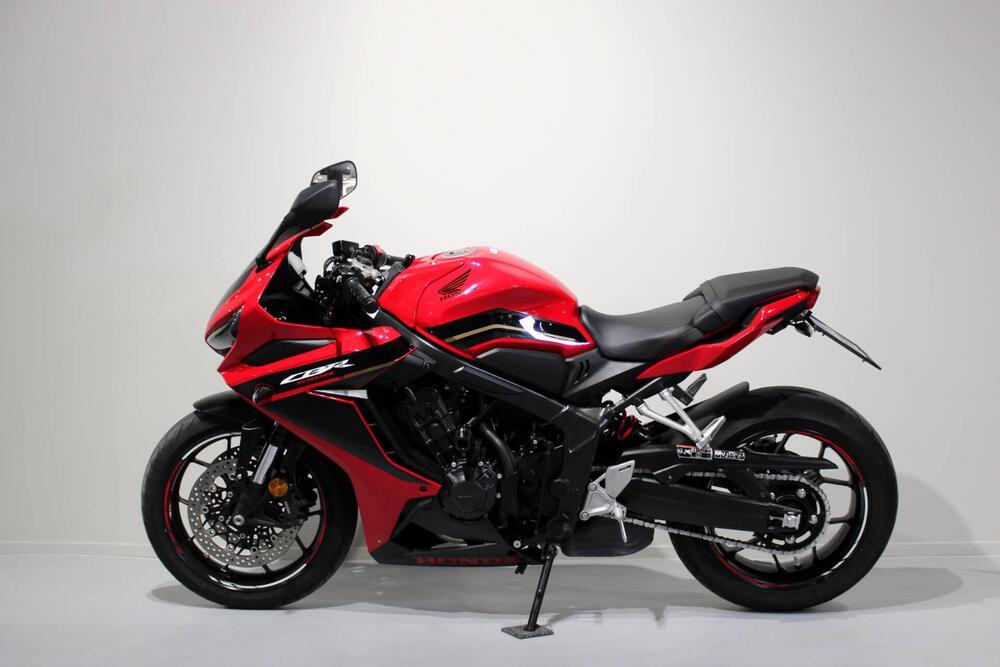 Honda CBR 650 R (2021 - 23) (4)
