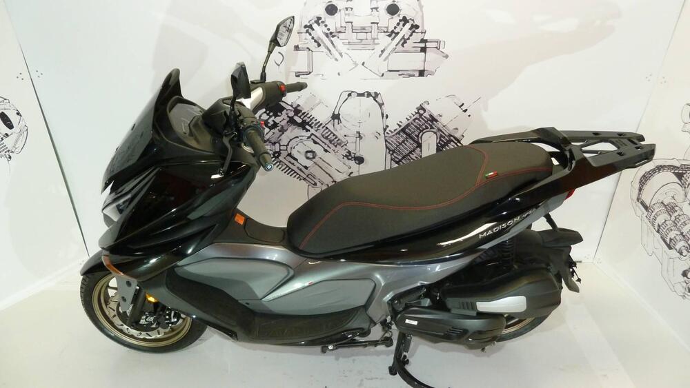 Malaguti Madison 125 (2023 - 25) (2)