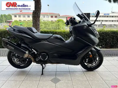 Yamaha T-Max 560 (2022 - 24) usata