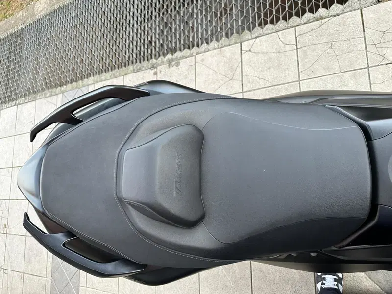 Yamaha T-Max 560 (2022 - 24) (7)