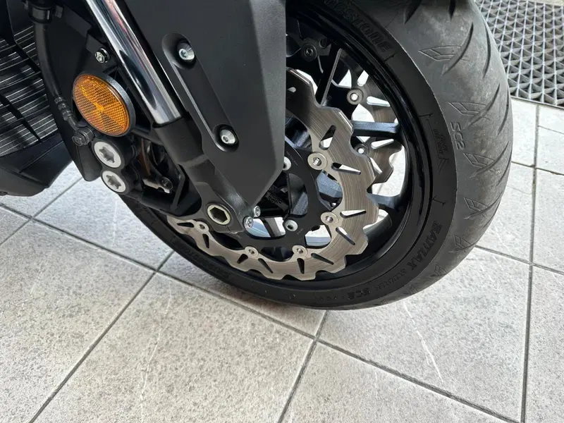 Yamaha T-Max 560 (2022 - 24) (16)